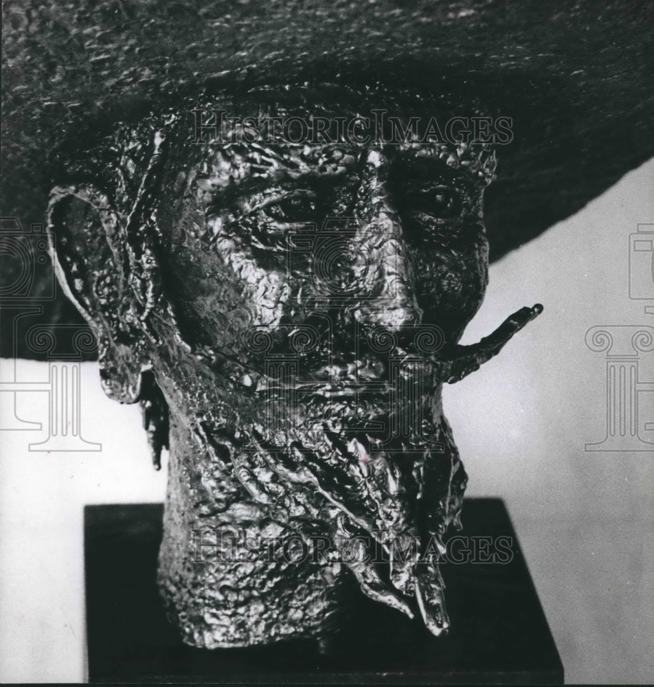 1969 Press Photo Metal sculpture on display at the El Paso Museum of Art. - Historic Images