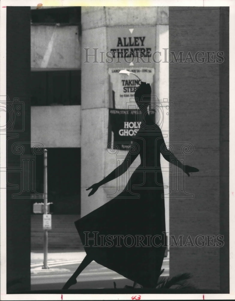 1984 Sculpture outside of Houston&#39;s Alley Theatre - Historic Images