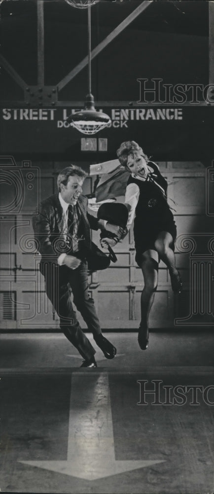 1969 Press Photo Shirley MacLaine, John McMartin in "Charity" - hca25610 - Historic Images