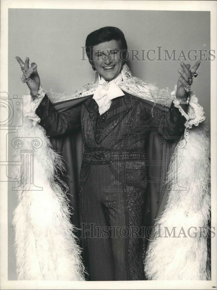 1978 Liberace in &quot;Leapin&#39; Lizards It&#39;s Liberace&quot; - Historic Images