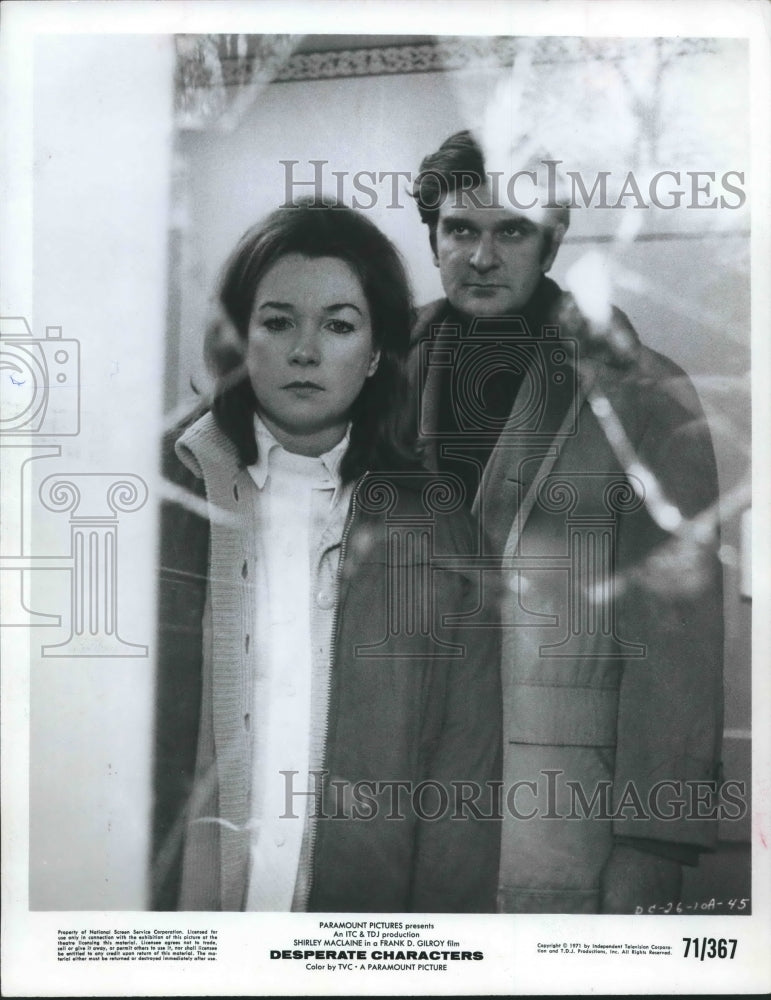 1971 Press Photo Shirley MacLaine, Kenneth Mars Star in "Desperate Characters" - Historic Images