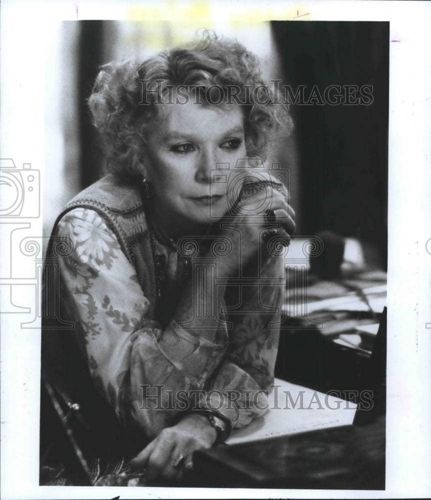 1988 Actress Shirley MacLaine - Historic Images