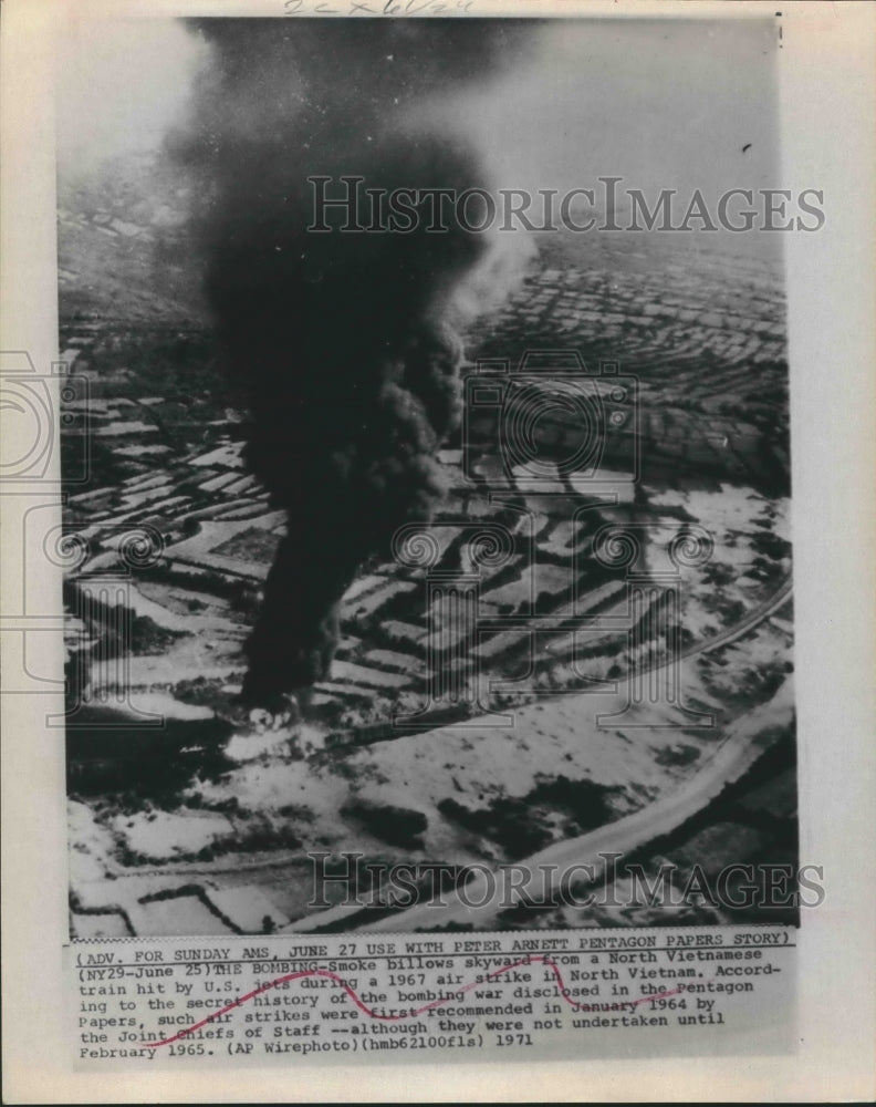 1967 Press Photo North Vietnamese train bombed by US in North Vietnam - Historic Images