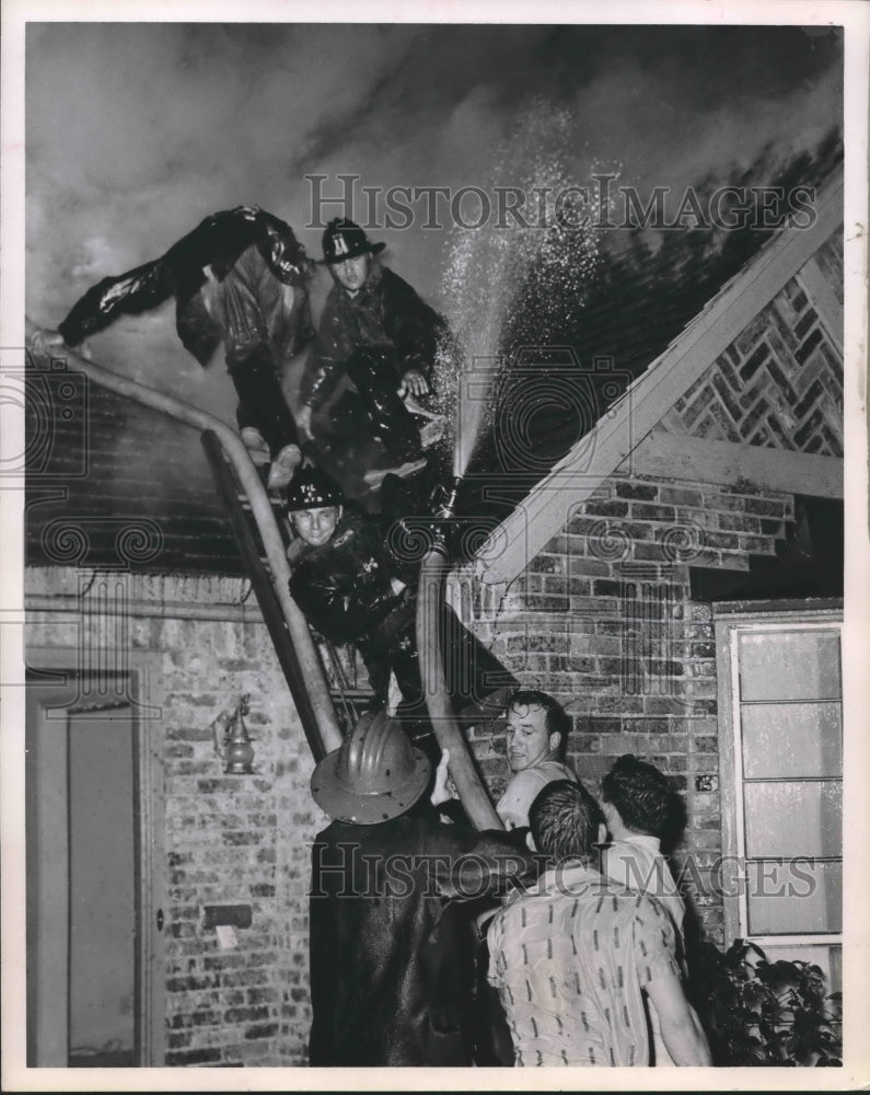 1962 Press Photo Fireman at home of Rice football player Weldon Humble, Houston-Historic Images