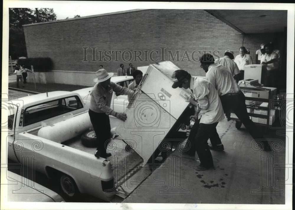 1985 Harris County Mosquito Control District Moves Equipment - Historic Images