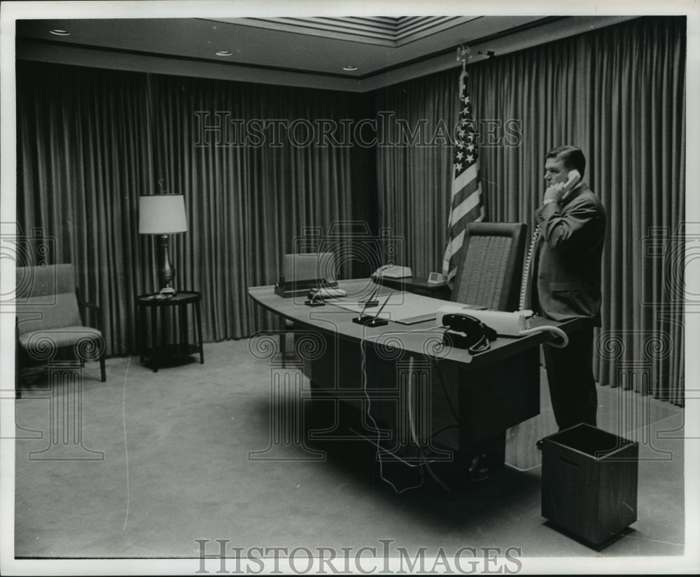 1965 Press Photo Lyndon Baines Johnson Office in Austin Federal Office Building - Historic Images