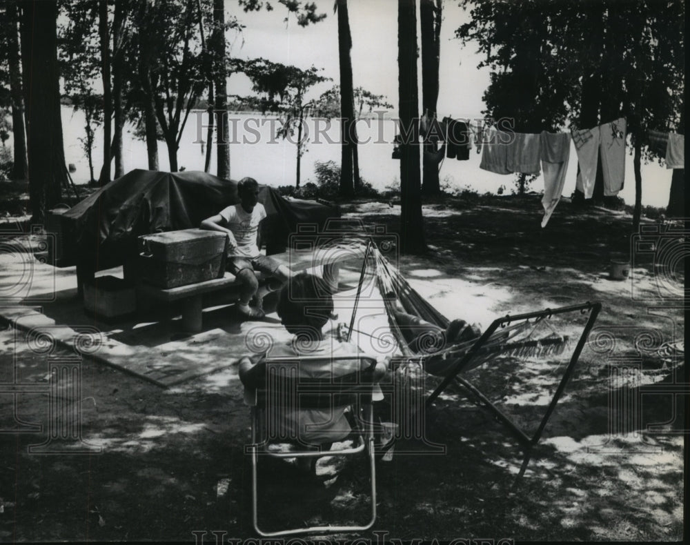 1965 Press Photo Camping at Dam B Lake State Park - hca26708 - Historic Images