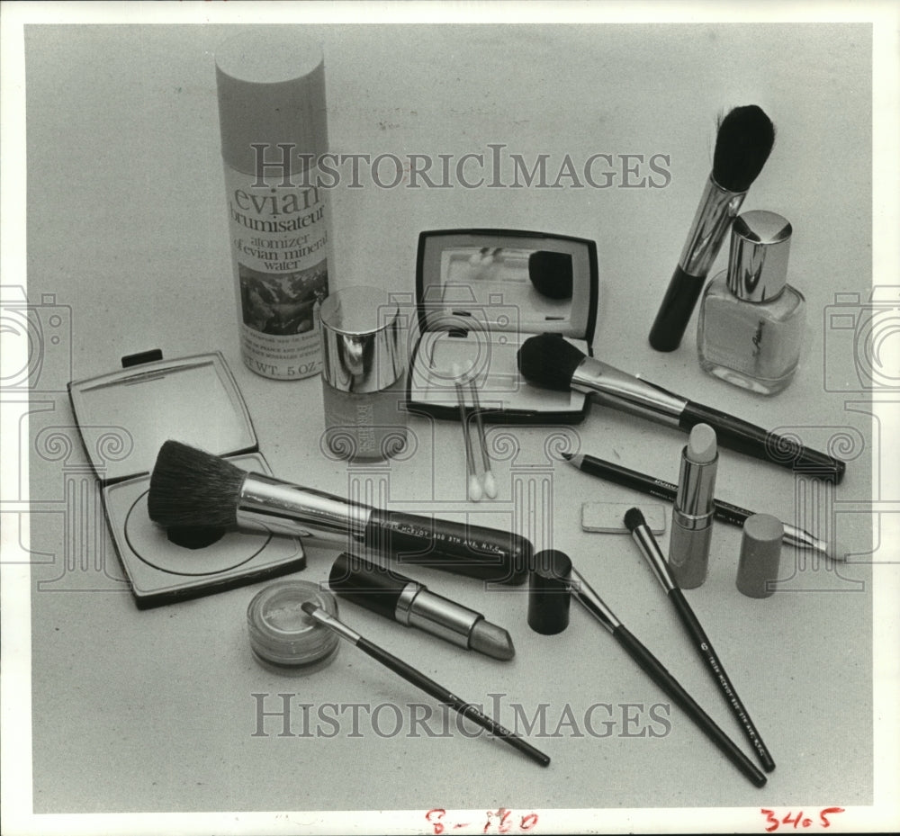 1983 Makeup and water essentials for businesswomen - Historic Images