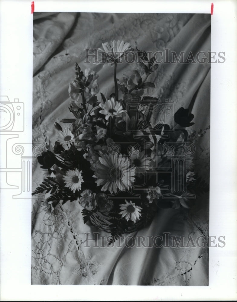 1991 Basket of pink &amp; white gerberas, red tulips and carnations - Historic Images