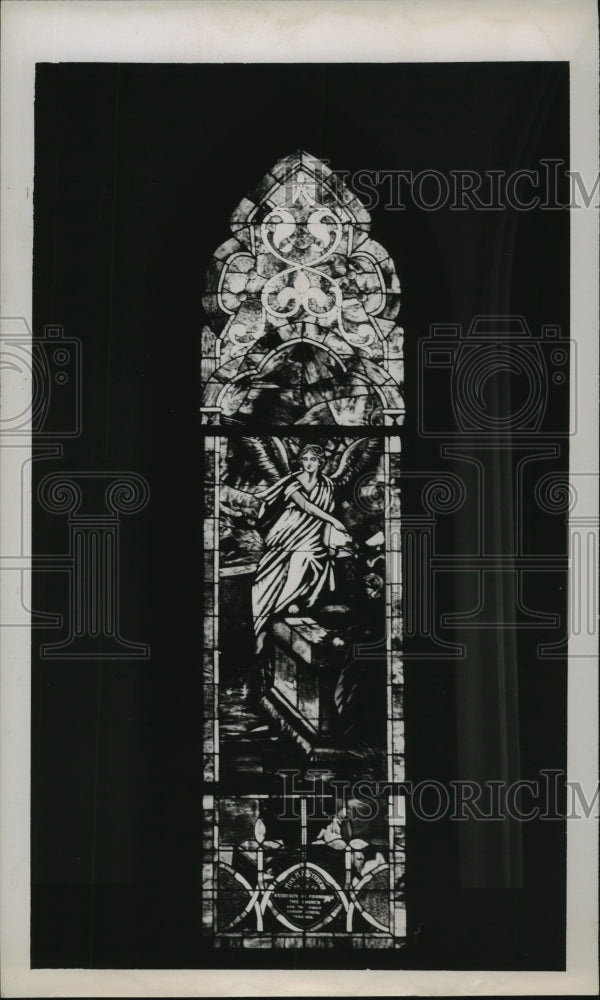 1961 Press Photo Stained glass window at Grace Presbyterian Church, Houston, TX - Historic Images