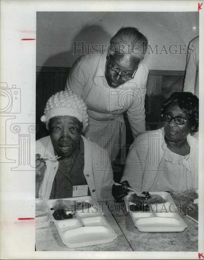 1974 Rannie D. Cook Serves Lunch at Harris County Community Action - Historic Images