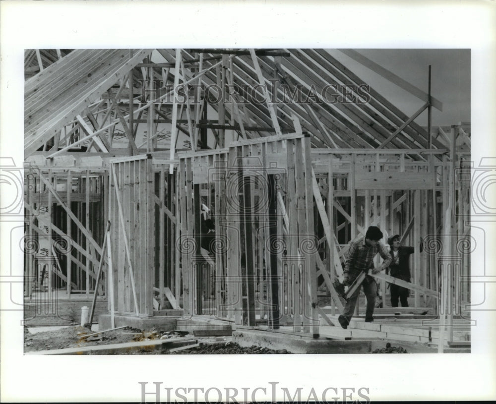 1990 Construction worker frames new Houston house - Historic Images