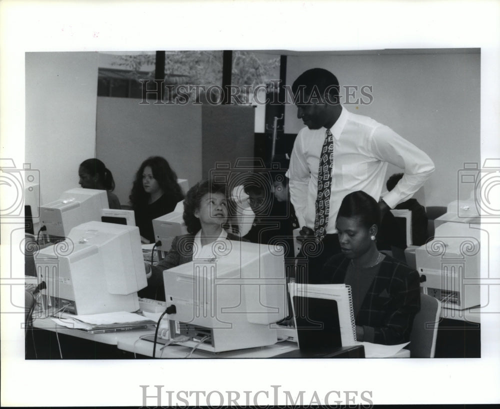 1992 Business classroom at Houston Area Urban League - Historic Images