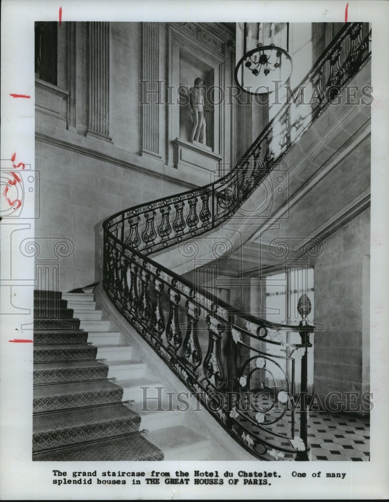 1979 Grand staircase at Hotel du Chatelet in Paris - Historic Images