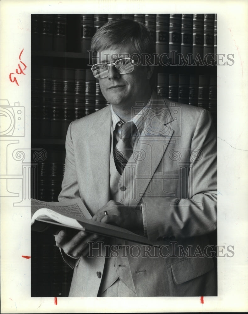 1981 Attorney Larkin Akin describes Hempstead, Texas - Historic Images