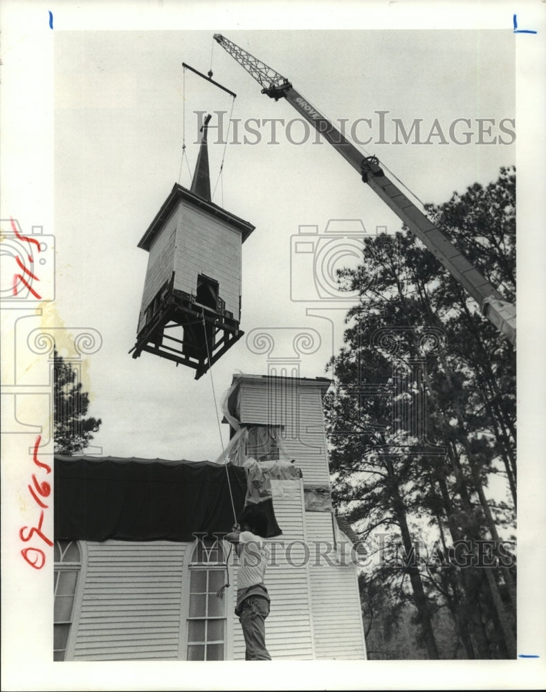 1980 Crane removes belfry on Heritage Presbyterian Church in Texas - Historic Images