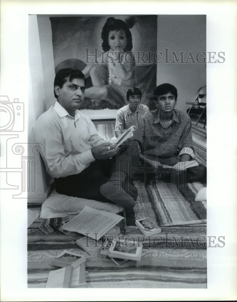 1992 Members of Hindu Worship Society in Houston, TX - Historic Images