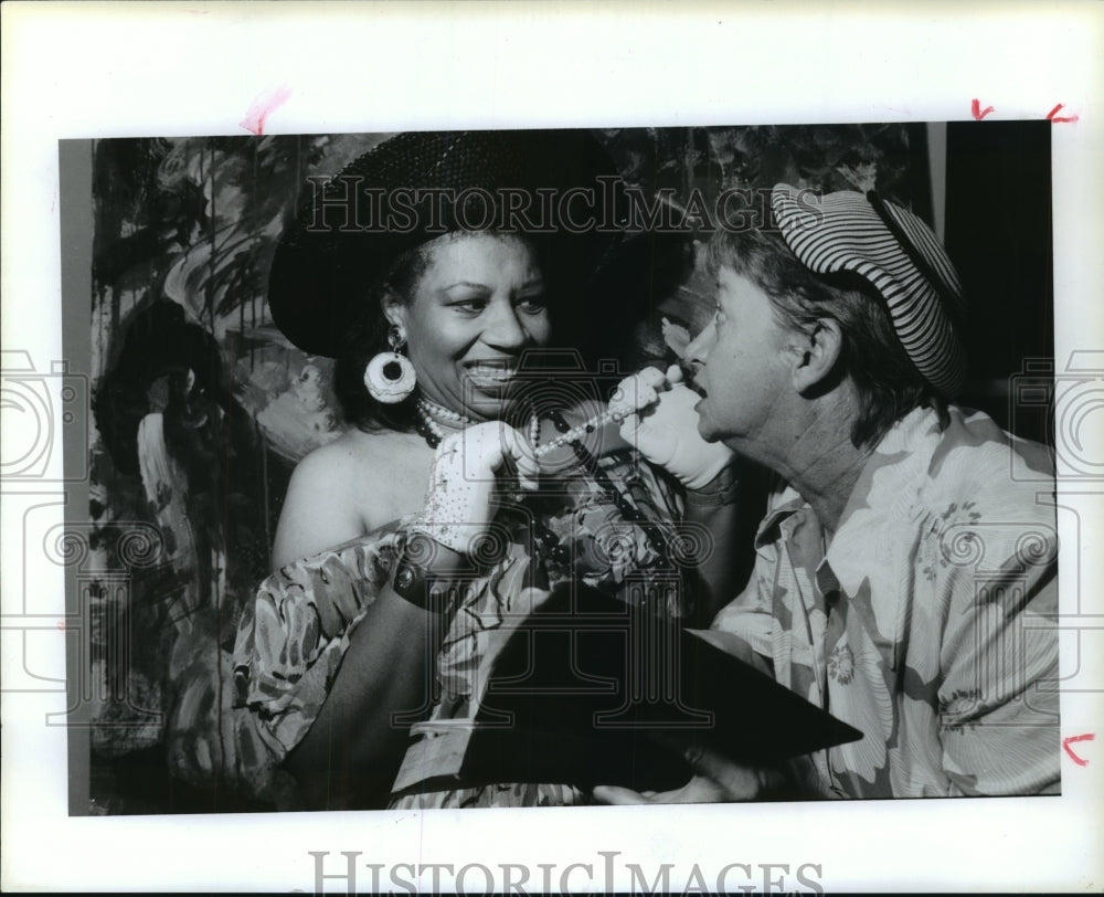 1990 Linda Hill & Carolyn Kirk in Women Alone at Houston Skyline - Historic Images