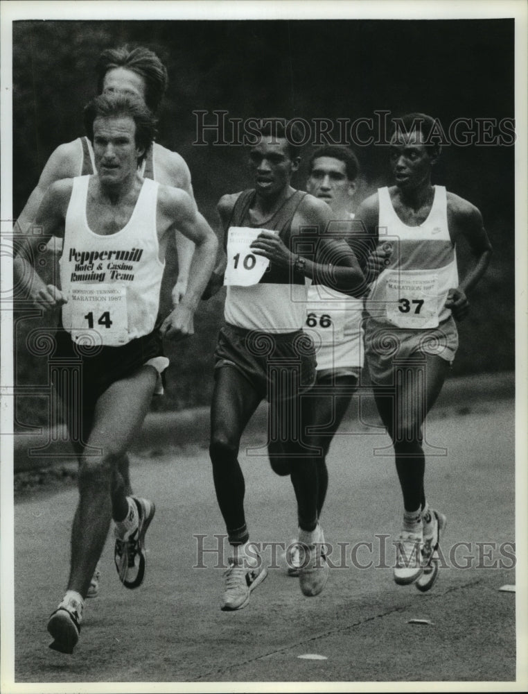 1986 Runners  at Houston Marathan - Historic Images
