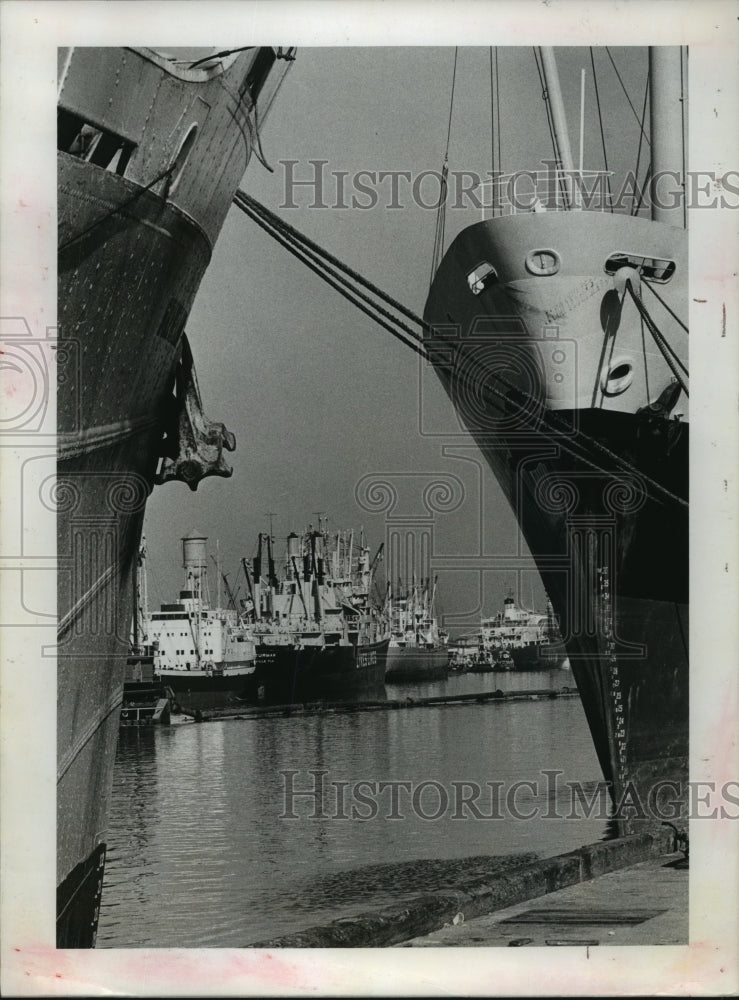 1975 View between two ships show into the Houston Ship Channel - Historic Images