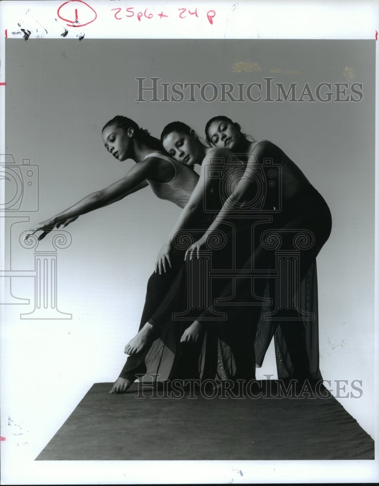 1997 Houston Met dancers practice at Heinen Theater - Historic Images