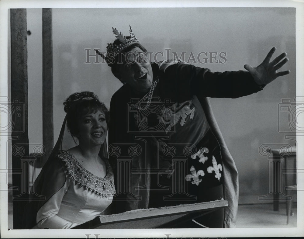 1966 Press Photo Scene from Houston Music Theater's "Camelot" - hca29450 - Historic Images