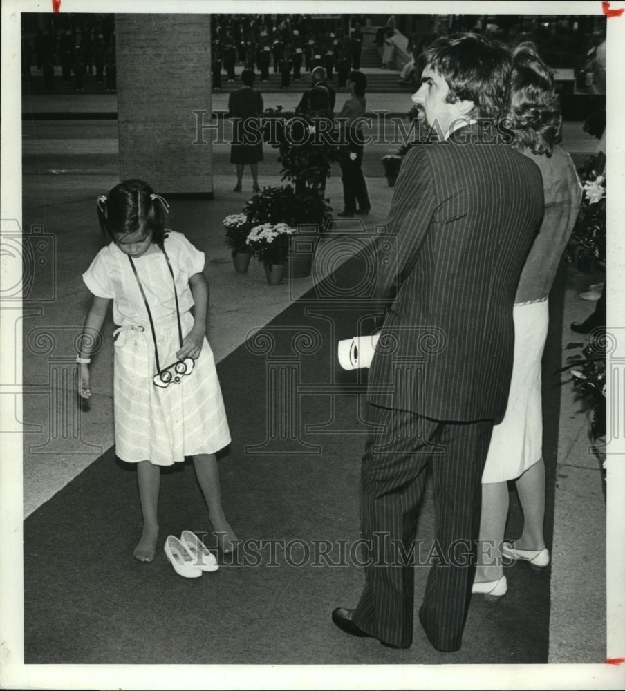 1985 Sabina DiMauro and parents at Houston Symphony opening night - Historic Images