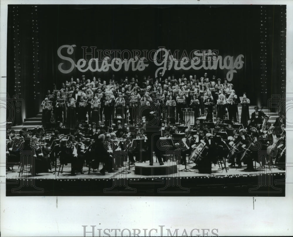 1984 Houston Symphony Orchestra at Christmas concert - Historic Images