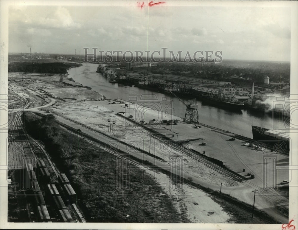 1957 View of Houston Ship Channel - Historic Images