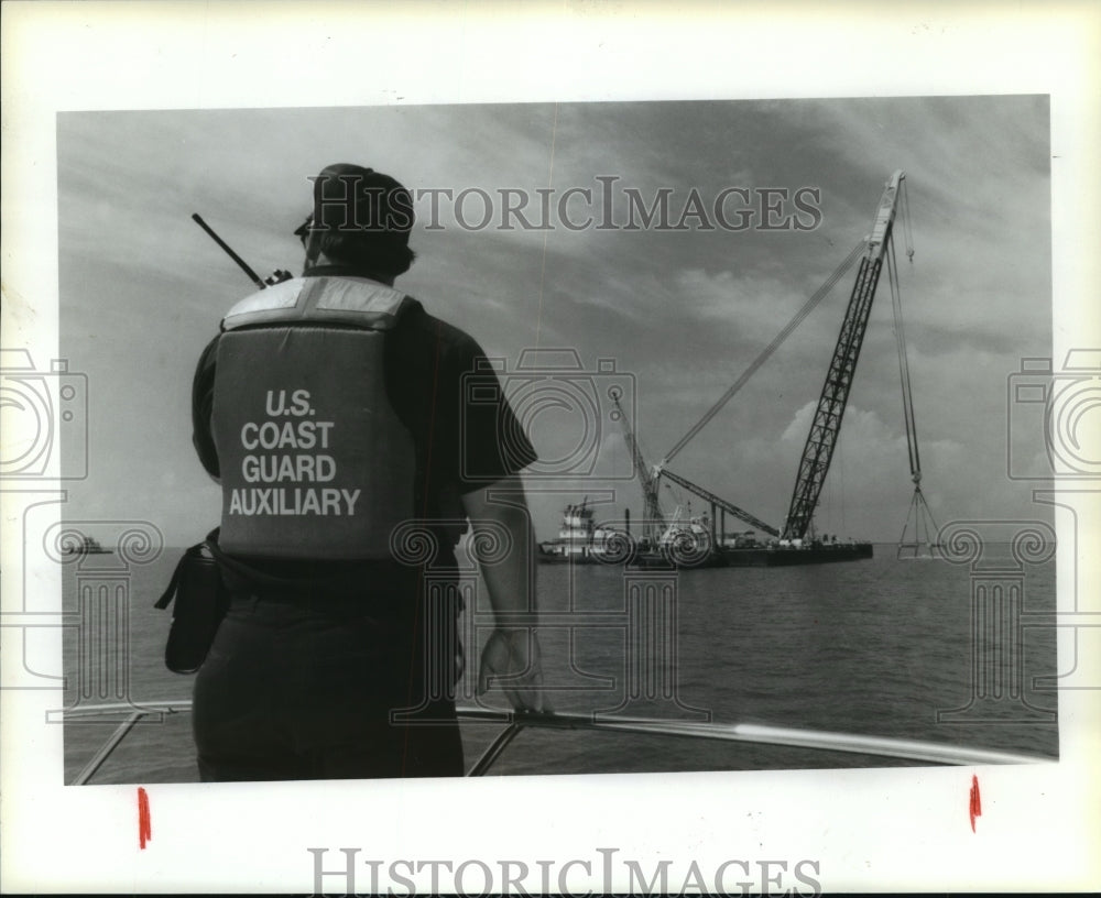 1988 Coast Guard reports status of sunken ship, Houston Ship Channel - Historic Images