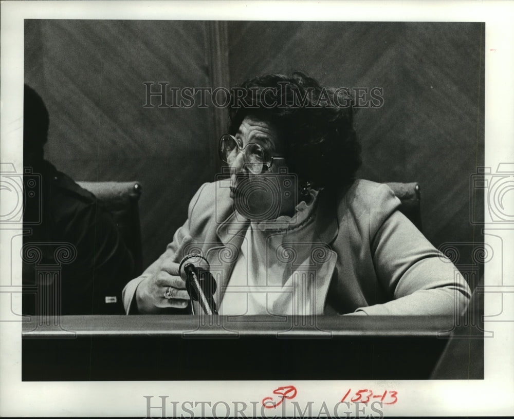 1984 Mary Houston speaks at Houston Community Development meeting - Historic Images