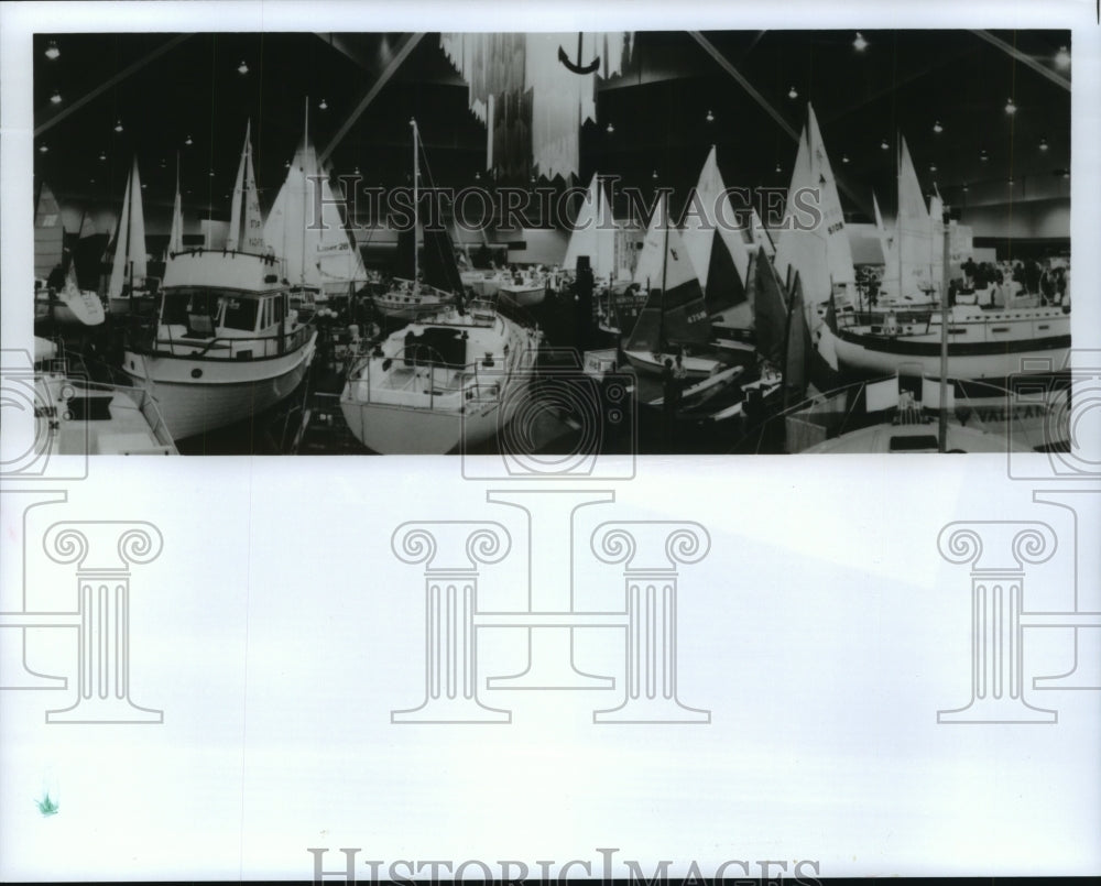 1989 Small boats and dinghies at the Houston Boat Show at Astrohall - Historic Images