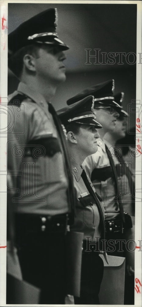 1980 New officers get badges at Houston Police Academy - Historic Images