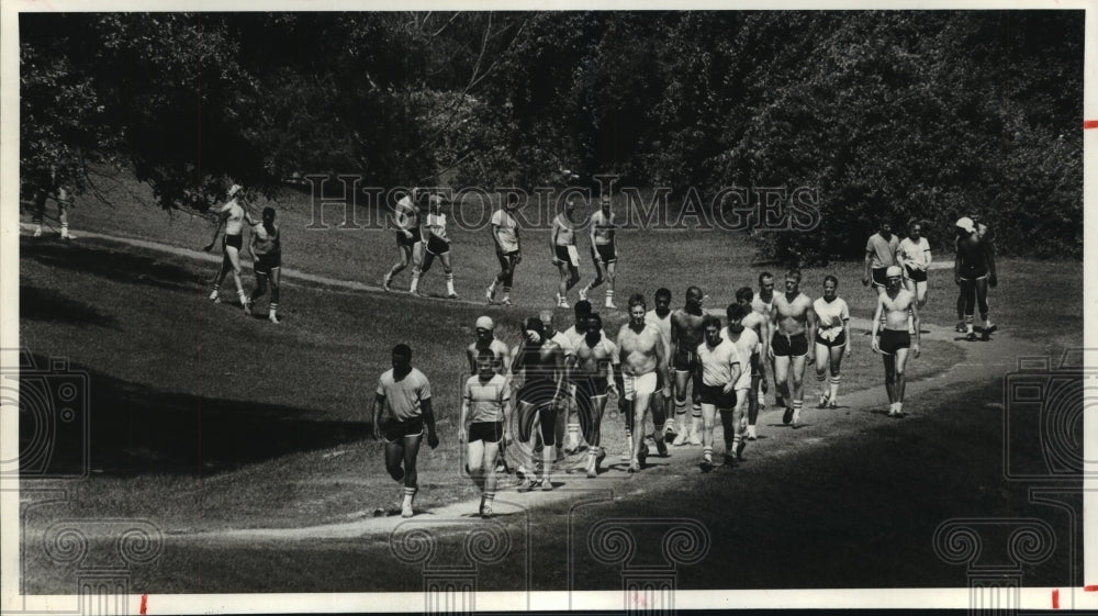 1980 Houston police cadets job on course off Allen Parkway - Historic Images