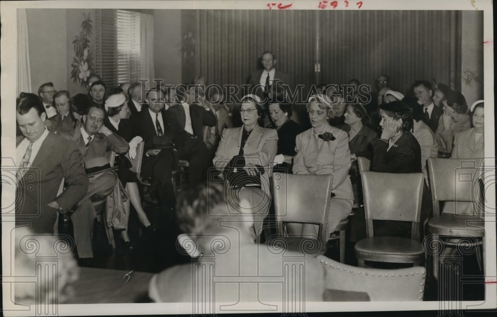 1954 Crowd attends Houston School Board meeting - Historic Images