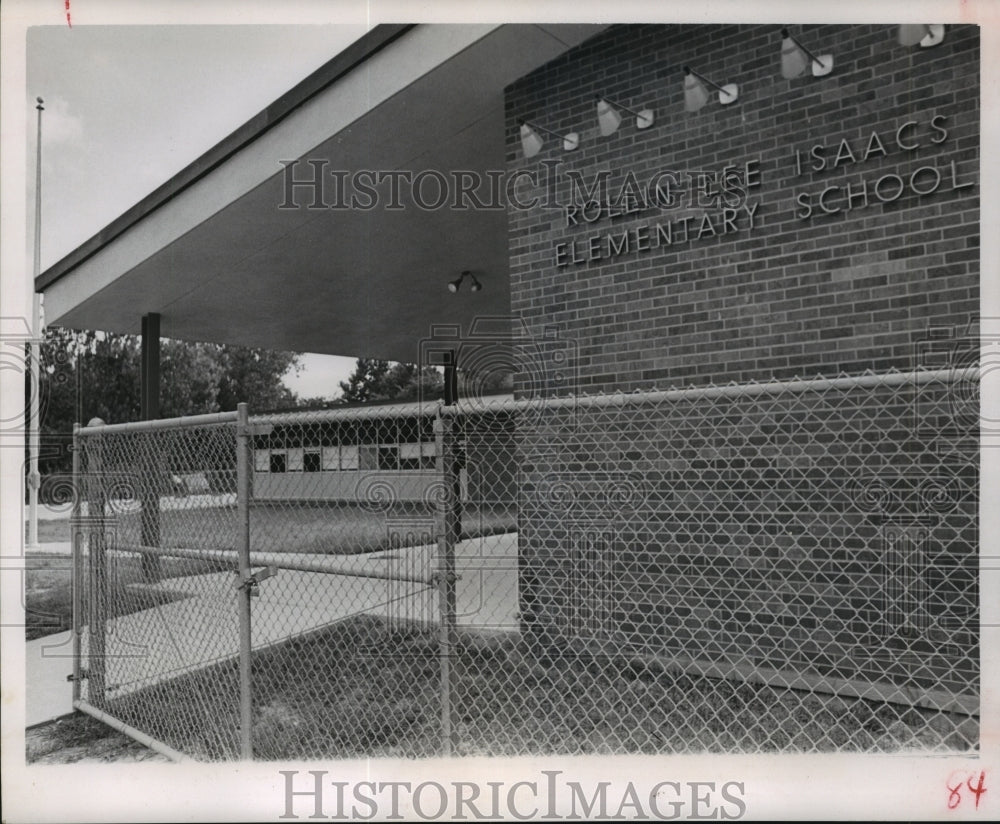 1962 Press Photo View of new Issacs Elementary School in Houston. - hca31179 - Historic Images