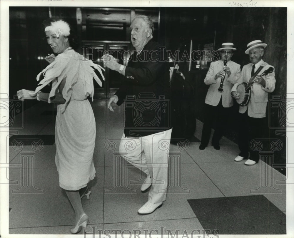 1984 Mai and A. C. Clemons dance at Houston Club party - Historic Images