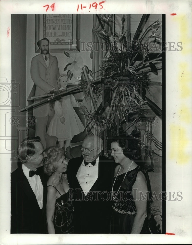 1984 Two couples at Houston Public Library black-tie event - Historic Images