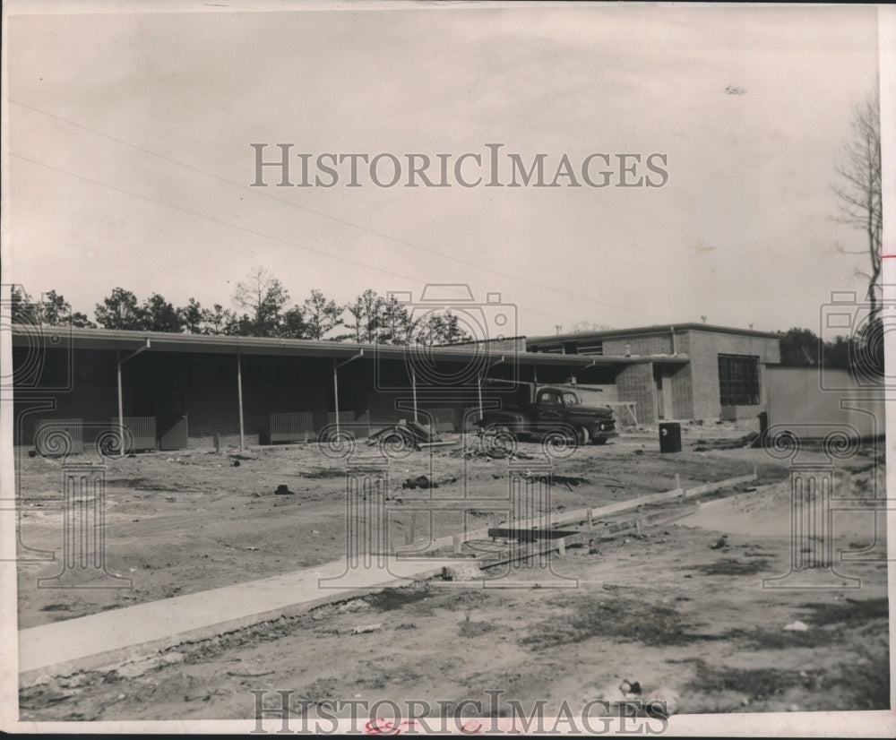 1952 Press Photo Construction of Lulu Steven Elementary School - hca33757 - Historic Images