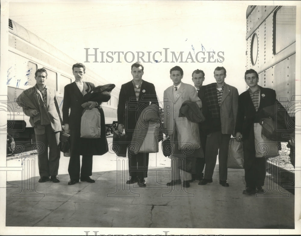 1956 Hungarian refugees after arrival in Houston via train - Historic Images