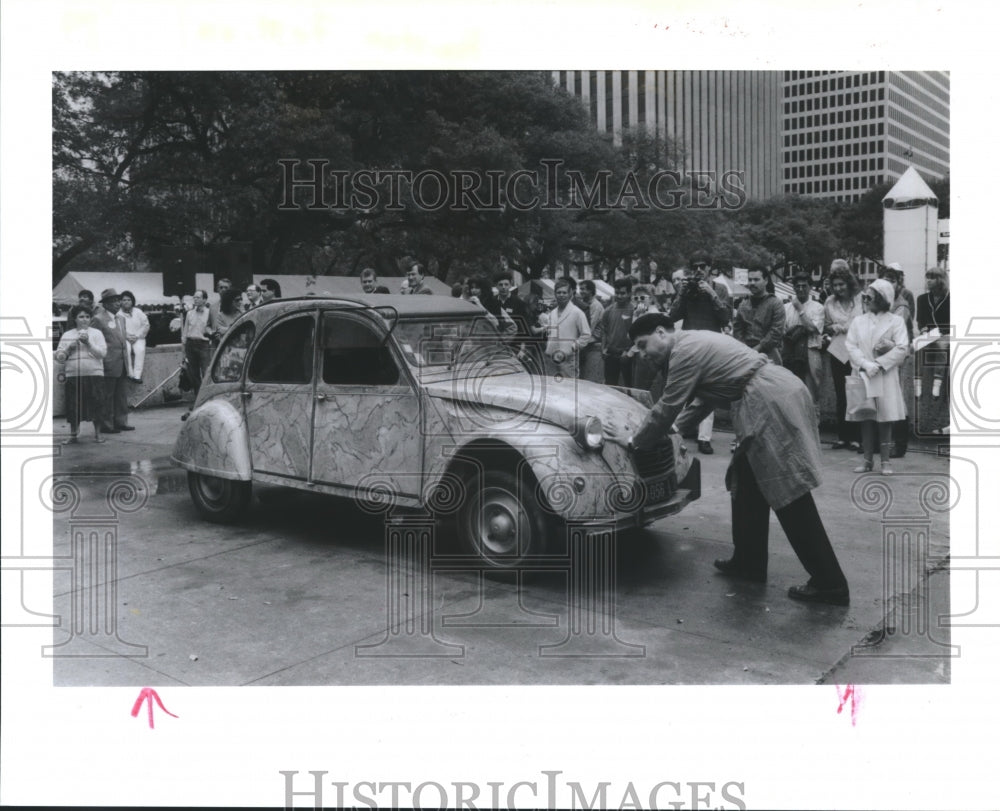 1989 Philipe Sturbelle performs at Houston International Festival - Historic Images