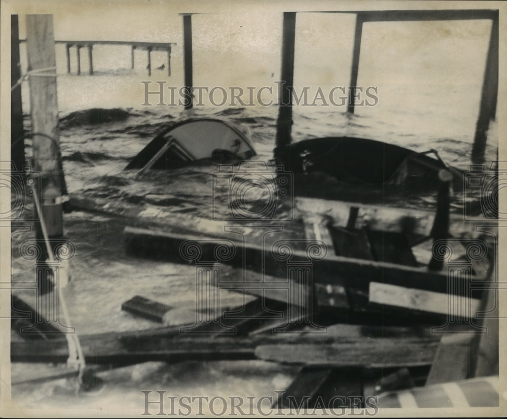 1961 Press Photo Debris fills water in San Leon, TX after Hurricane Carla - Historic Images