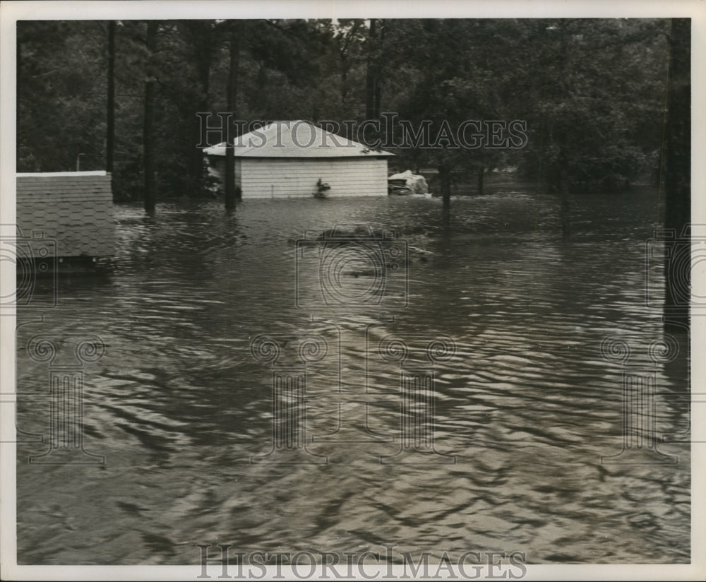 1961 Press Photo Flooded Shoreacres, TX home after Hurricane Carla - hca35120 - Historic Images