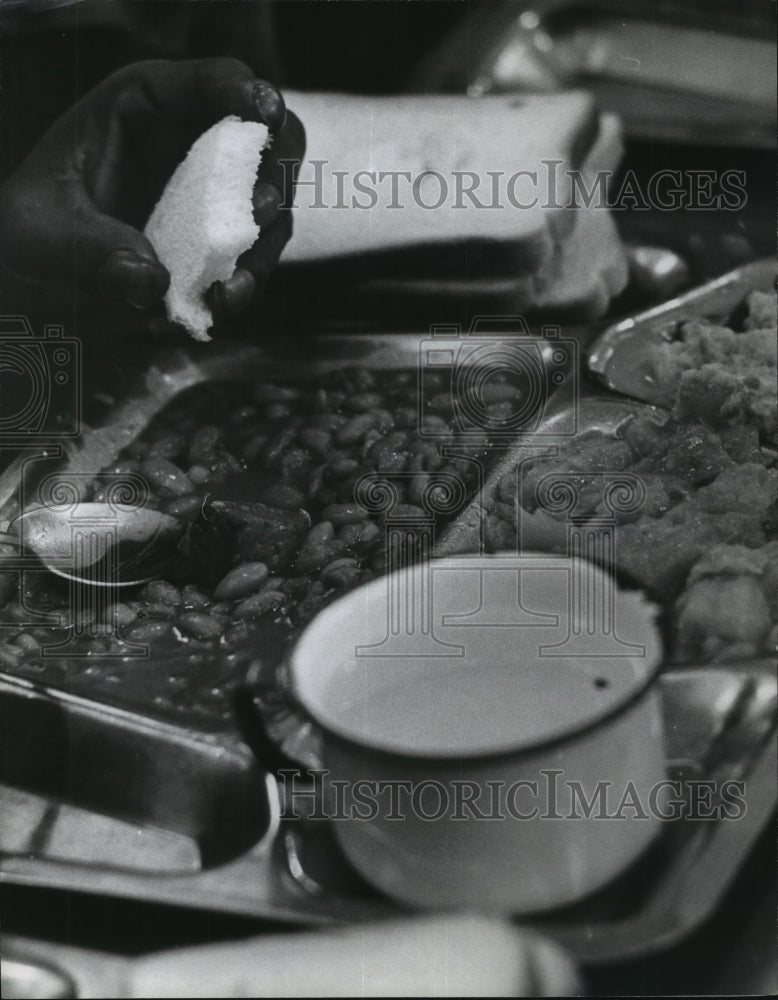 1966 Press Photo Man eats from cafeteria tray at Houston Prison Farm - hca35525 - Historic Images