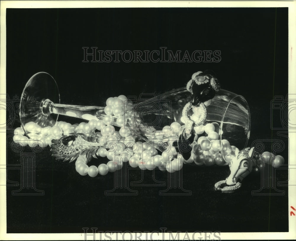 1979 Press Photo Enamel gold animal heads and pearl jewelry - hca36225 - Historic Images