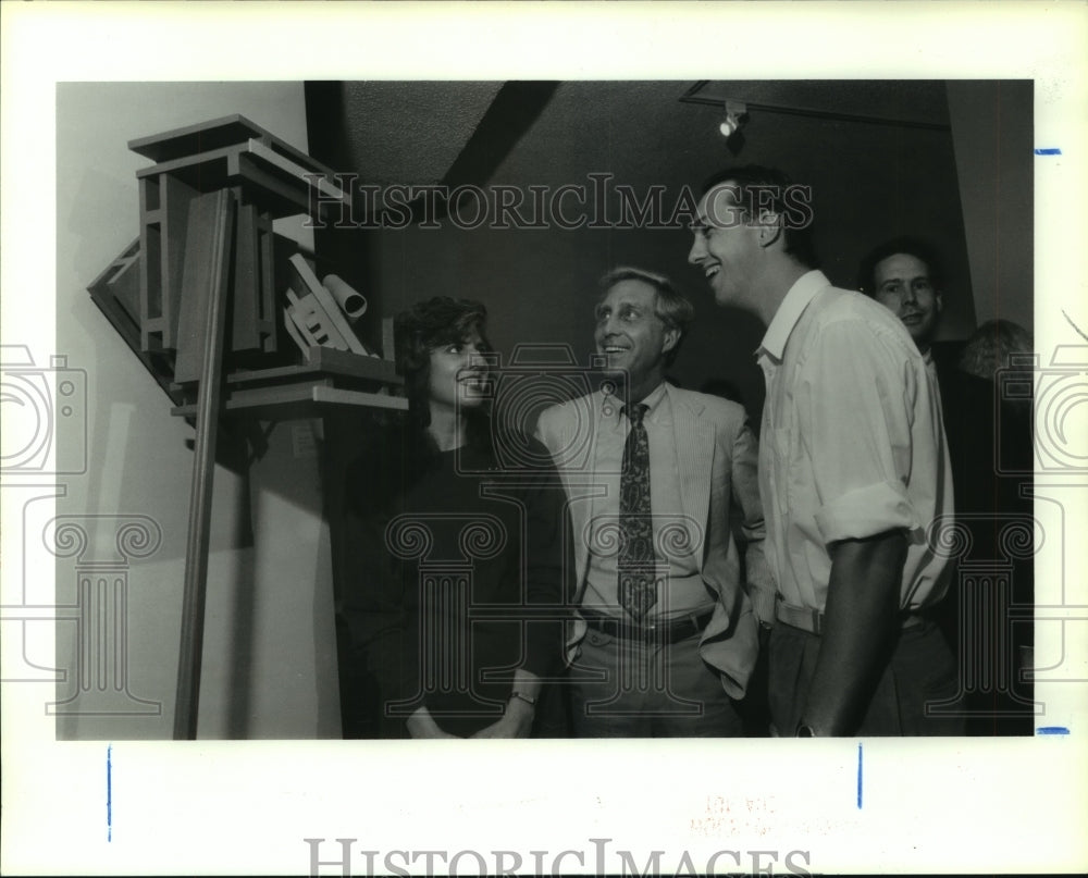 1989 Press Photo Artist Andrew Grocock at Lynn Goode Gallery opening in Houston - Historic Images