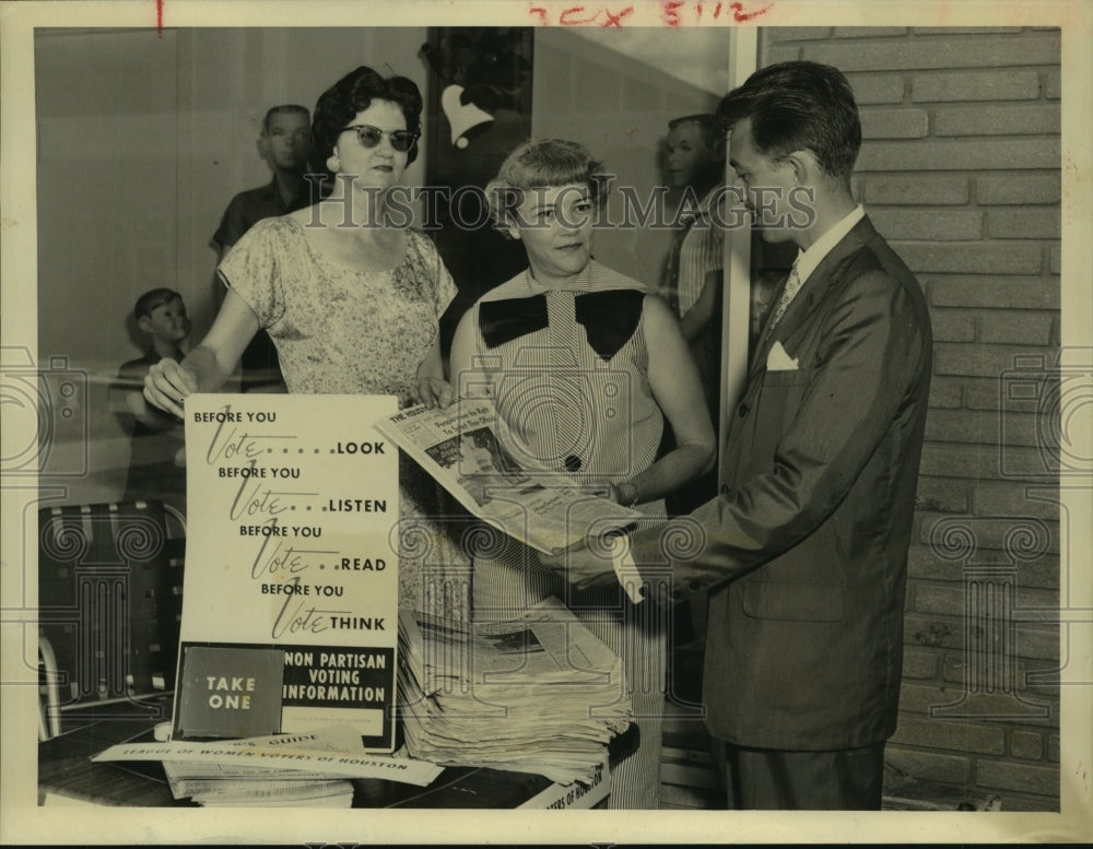 1958 League of Women's Voters booth at Houston event - Historic Images
