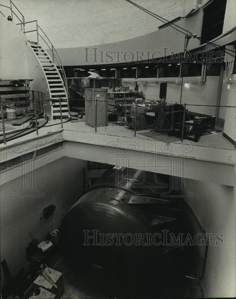 1968 Press Photo Vacuum chamber Inside McDonald Observatory in Texas - hca38166 - Historic Images