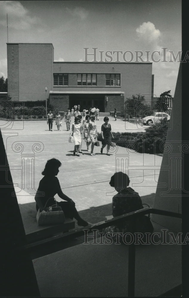 1965 Press Photo Lamar Tech campus in Texas with Liberal Arts Building in view - Historic Images