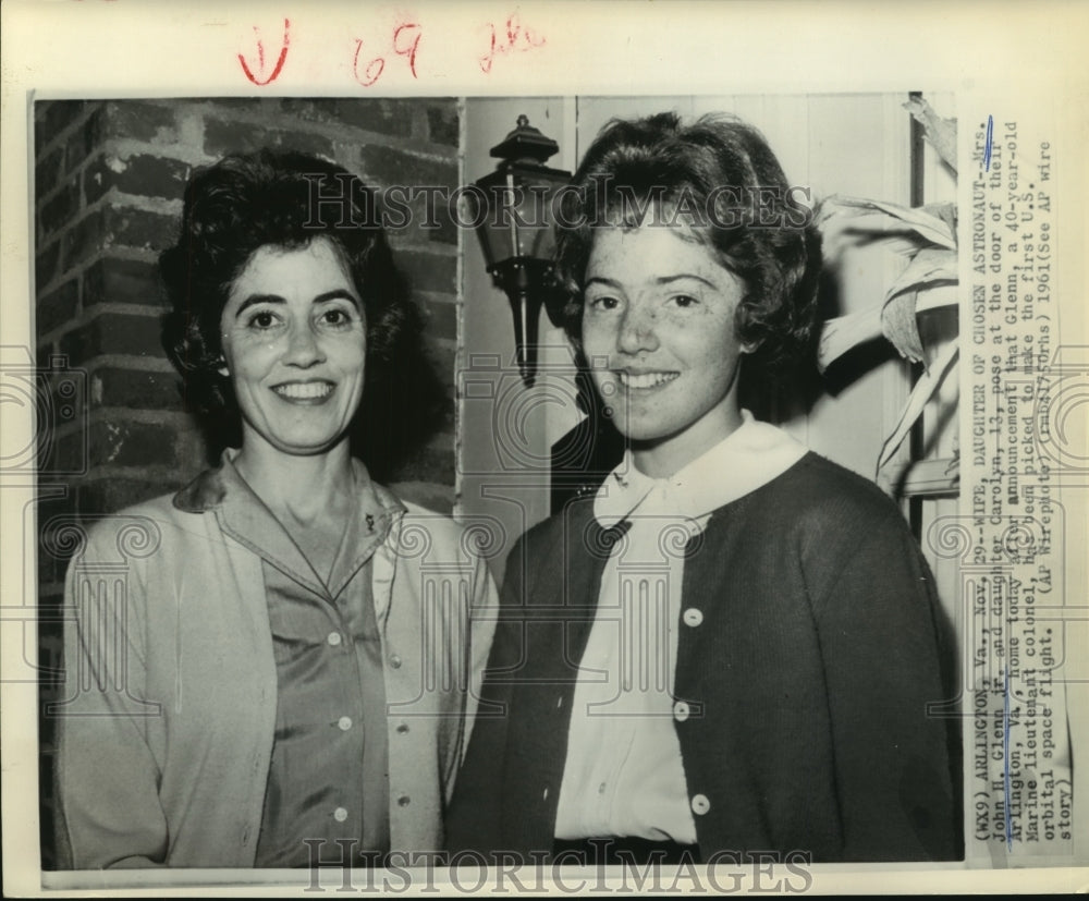 1961 Press Photo Wife & daughter of astronaut John Glenn at their home in VA-Historic Images